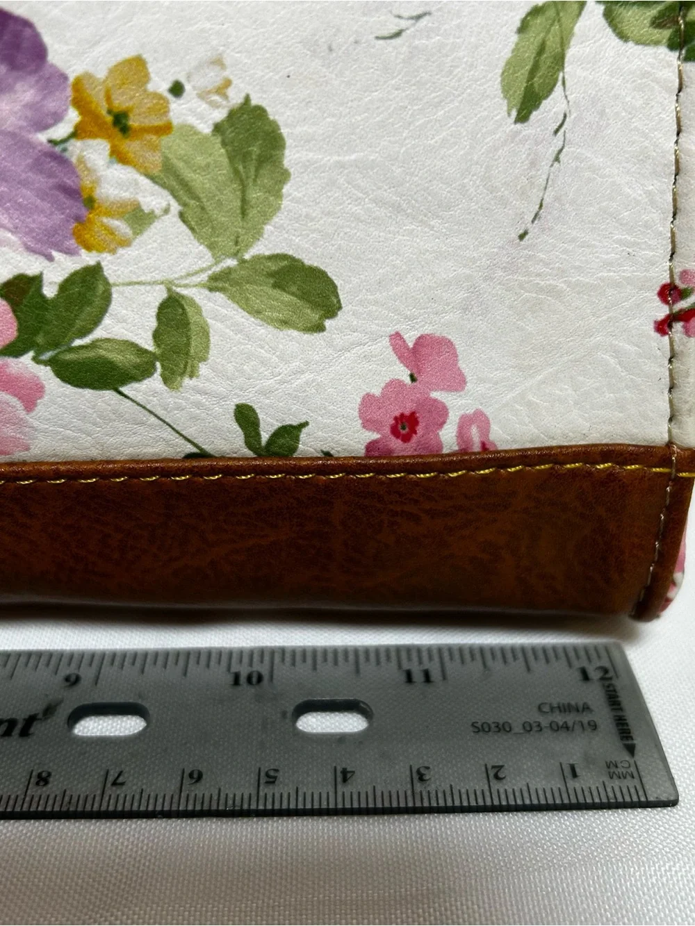 b.o.c. Born Concept Floral Satchel Handbag White Faux Leather Brown Trim 12.5”